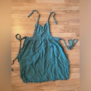 Brand new 100% linen apron